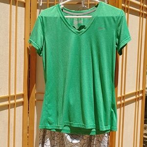 Nike Dri-FIT activewear v-neck t-shirt BUNDLE FOR HALF PRICE